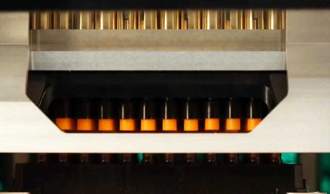 FluidX IntellixCAP™螺旋盖管架挡块/翻盖器 - 它如何工作